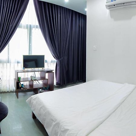 Hoa Cat Hotel Куинён Экстерьер фото