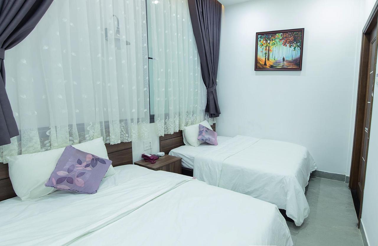 Hoa Cat Hotel Куинён Экстерьер фото